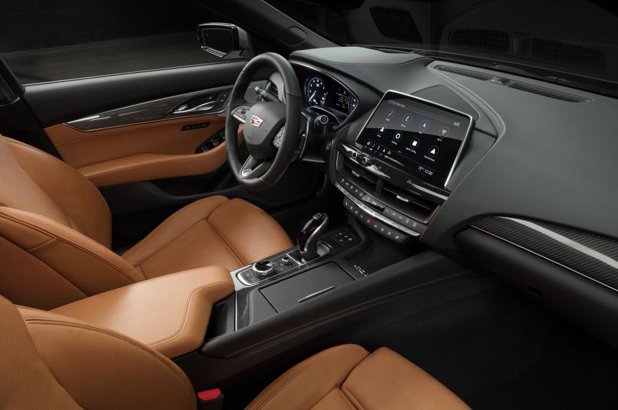Интерьер Cadillac CT5 Sport 2019 года  (фото 4 из 7)
